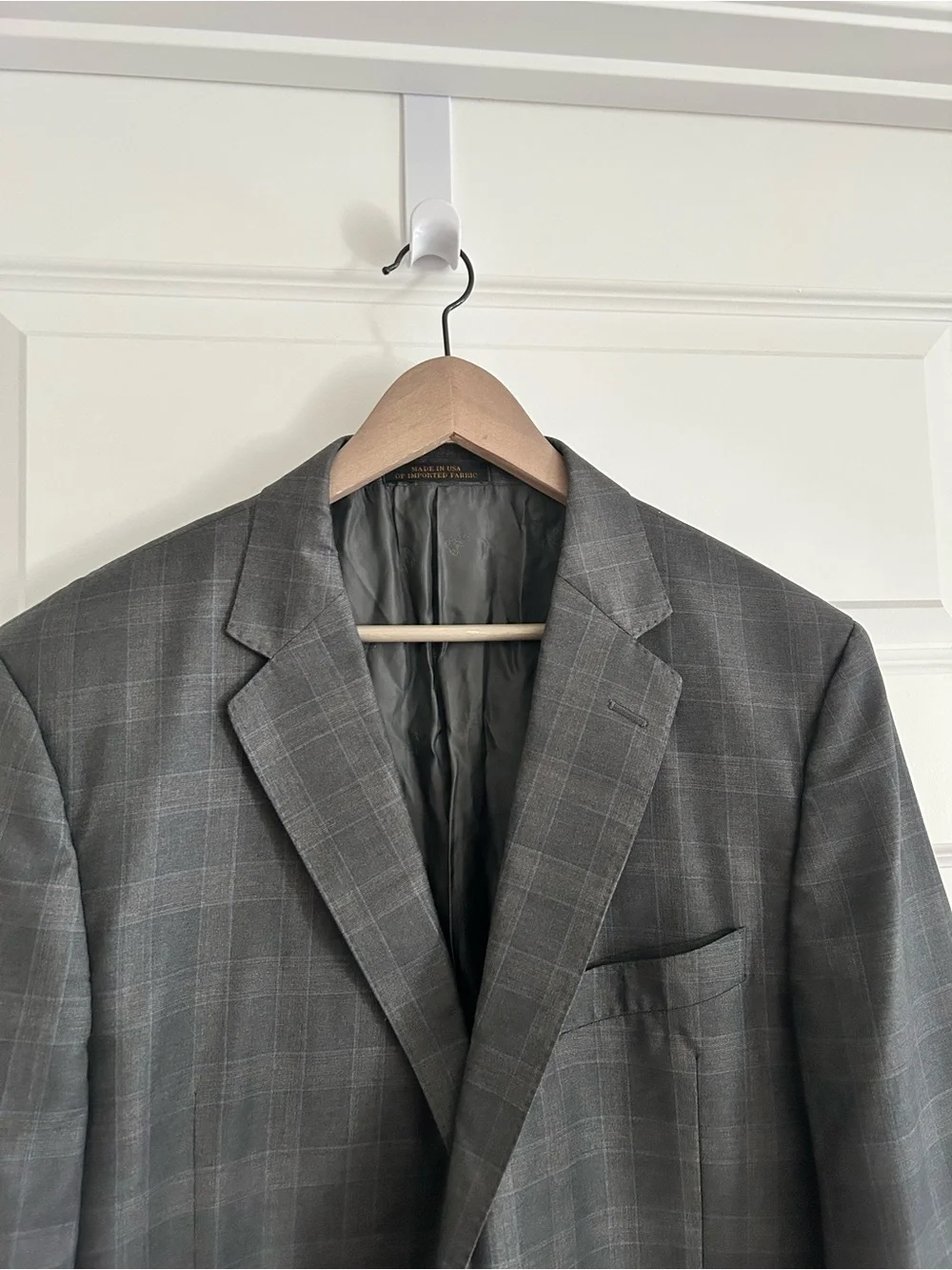 Jos A Bank Reserve Super 150s Plaid Blazer Gray Size 46R